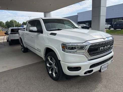 Used 2024 RAM 1500 Limited AWD/4WD image 3