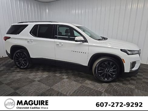 Used 2023 Chevrolet Traverse RS AWD/4WD image 1