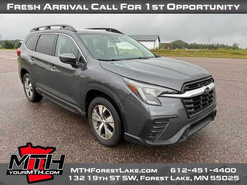 Used 2024 Subaru Ascent Premium AWD/4WD image 2