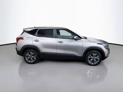 Used 2024 Kia Seltos LX AWD/4WD image 10