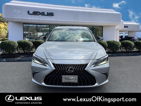 Used 2024 Lexus ES 300h Ultra Luxury w/ Accessory Package (Z1) FWD image 8
