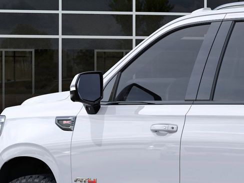 New 2026 GMC Yukon XL AT4 w/ AT4 Premium Plus Package AWD/4WD image 12