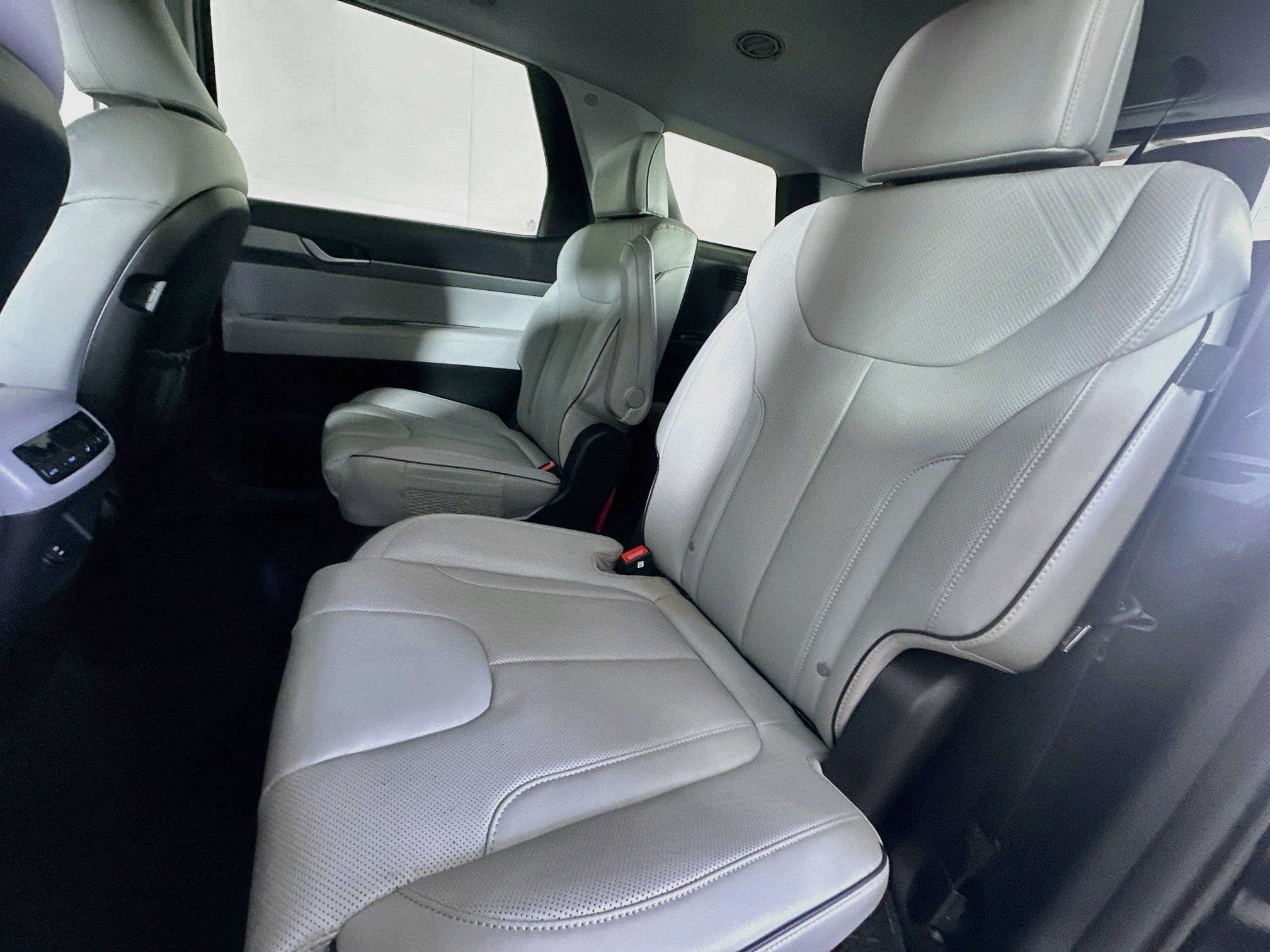 Used 2025 Hyundai Palisade SEL AWD/4WD image 29