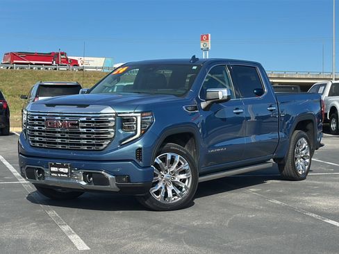Used 2024 GMC Sierra 1500 Denali w/ Denali Reserve Package image 2