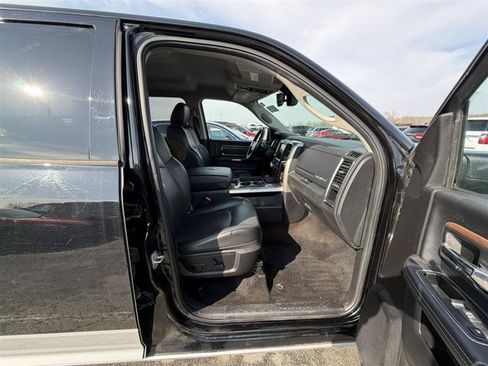 Used 2015 RAM 1500 Laramie w/ Convenience Group AWD/4WD image 11
