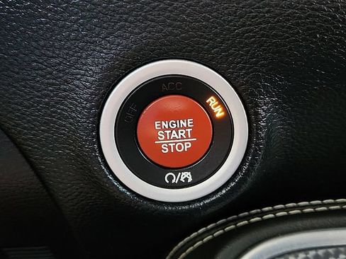 Used 2016 Dodge Challenger SRT Hellcat RWD image 21