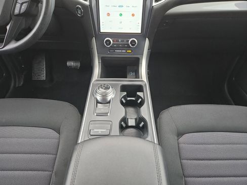 Certified 2022 Ford Edge SE image 21