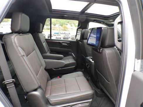 New 2026 Chevrolet Tahoe High Country AWD/4WD image 20