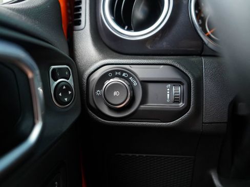 Used 2023 Jeep Wrangler Unlimited Rubicon 392 w/ Dual Top Group AWD/4WD image 38