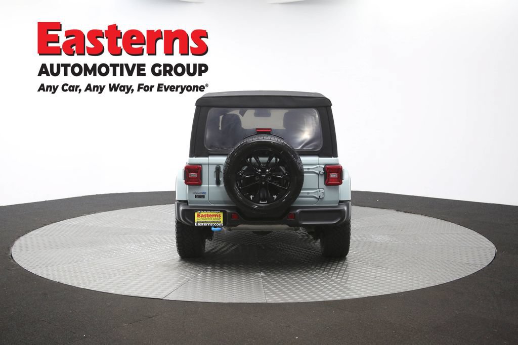 Used 2024 Jeep Wrangler Unlimited Sahara w/ Technology Group AWD/4WD image 37