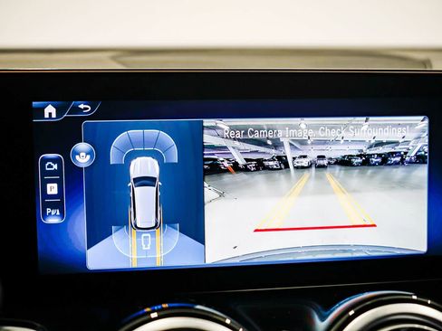 Used 2026 Mercedes-Benz GLB 250 image 24