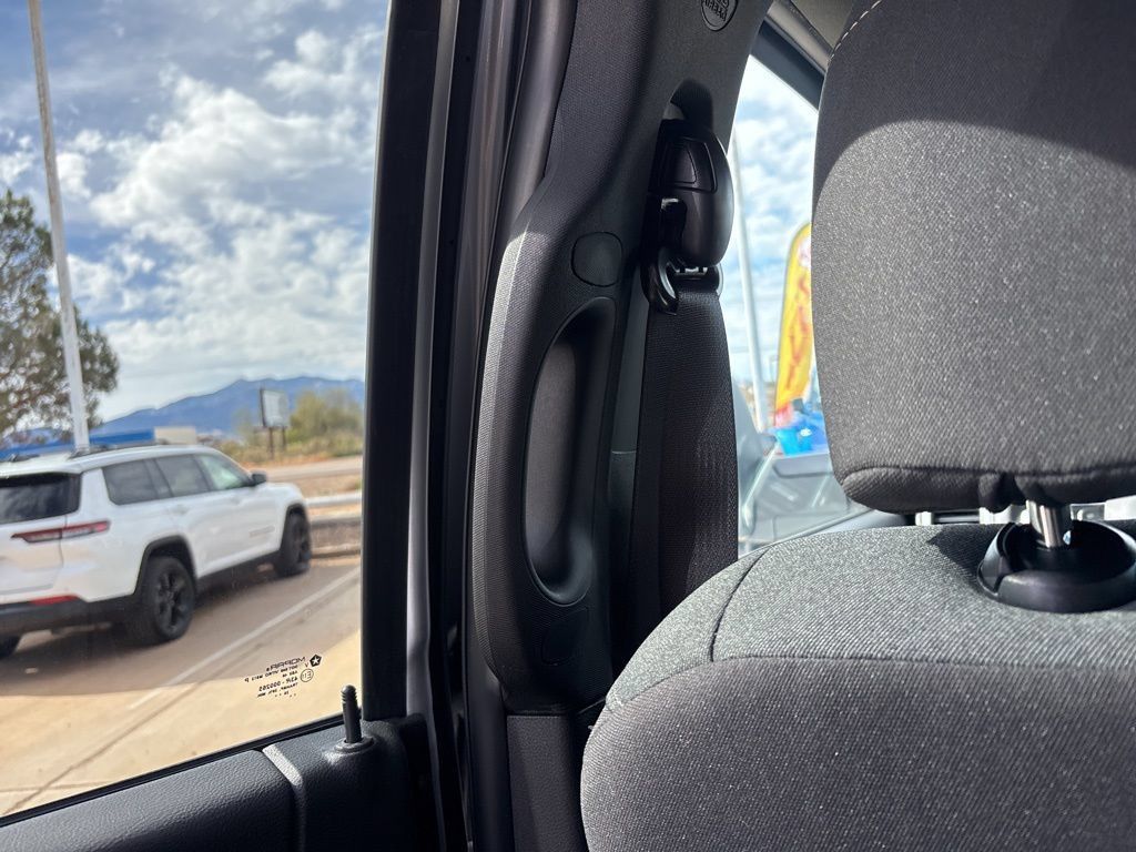 New 2026 RAM 3500 Big Horn AWD/4WD image 44