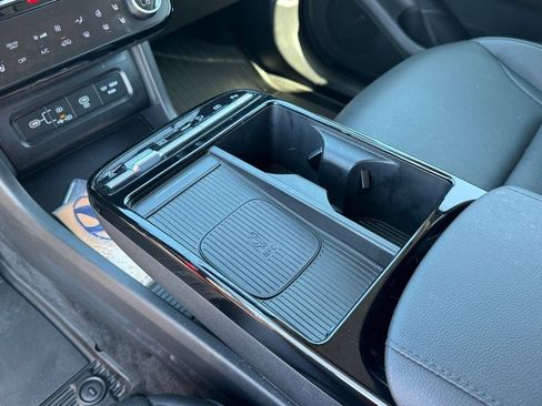 Used 2025 Hyundai Tucson Limited image 21