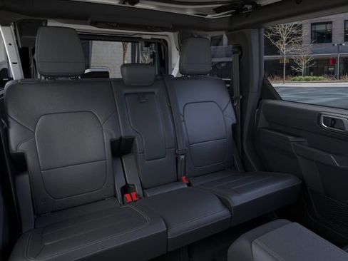 New 2025 Ford Bronco Badlands image 11
