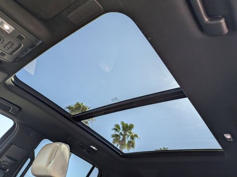 Certified 2022 Cadillac Escalade Sport w/ Touring Package image 23