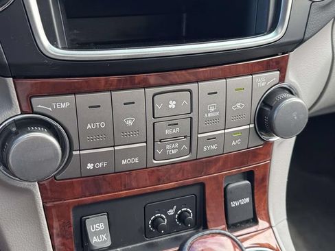 Used 2013 Toyota Highlander Limited AWD/4WD image 14
