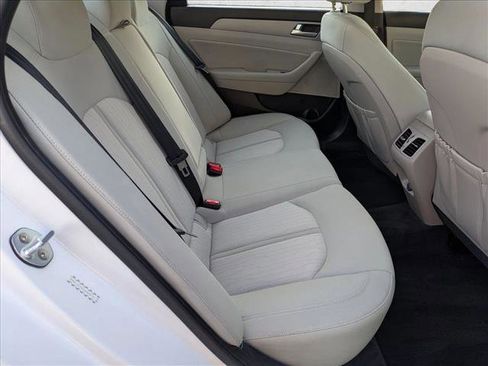 Used 2019 Hyundai Sonata Plug-In Hybrid image 18