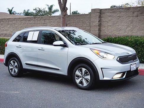 Used 2019 Kia Niro EX image 6