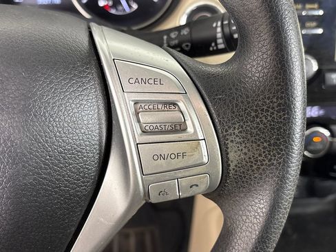 Used 2016 Nissan Rogue SV FWD image 20