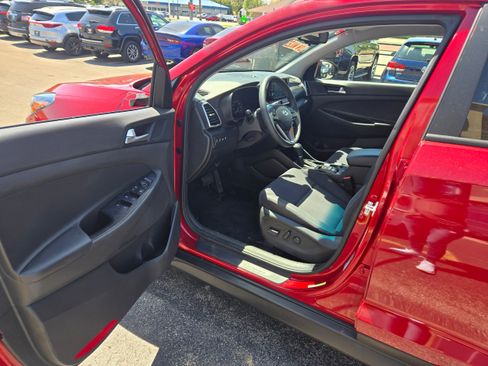 Used 2021 Hyundai Tucson Value FWD image 4