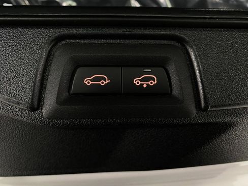 New 2026 BMW X5 xDrive50e image 6