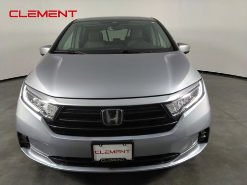 Used 2022 Honda Odyssey Touring image 2