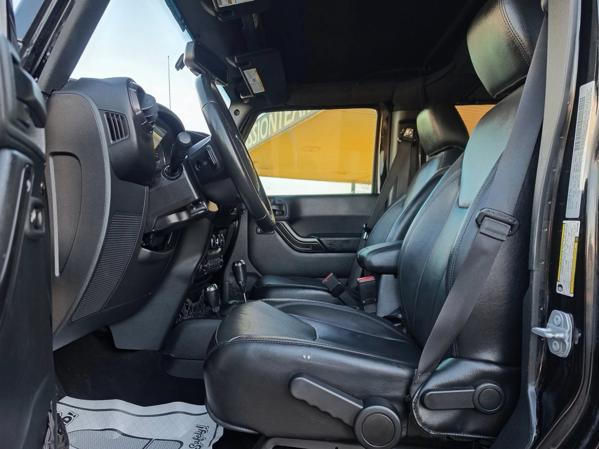Used 2017 Jeep Wrangler Unlimited Sahara AWD/4WD image 29