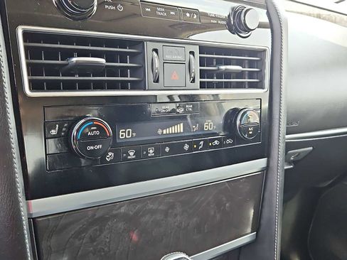 Used 2024 INFINITI QX80 Luxe image 28