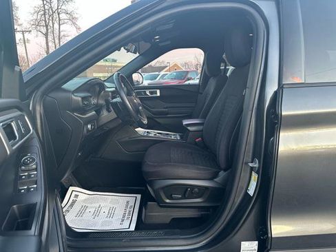 Used 2020 Ford Explorer XLT w/ Comfort Package image 10