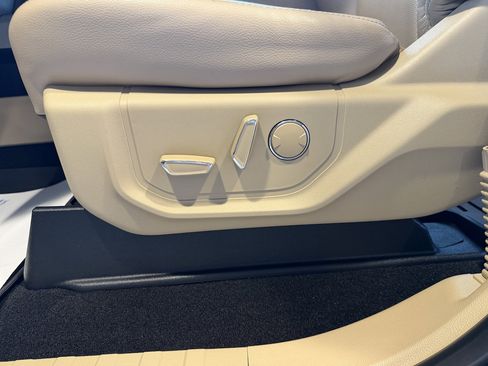 Used 2019 Ford F250 Lariat w/ Lariat Ultimate Package image 29