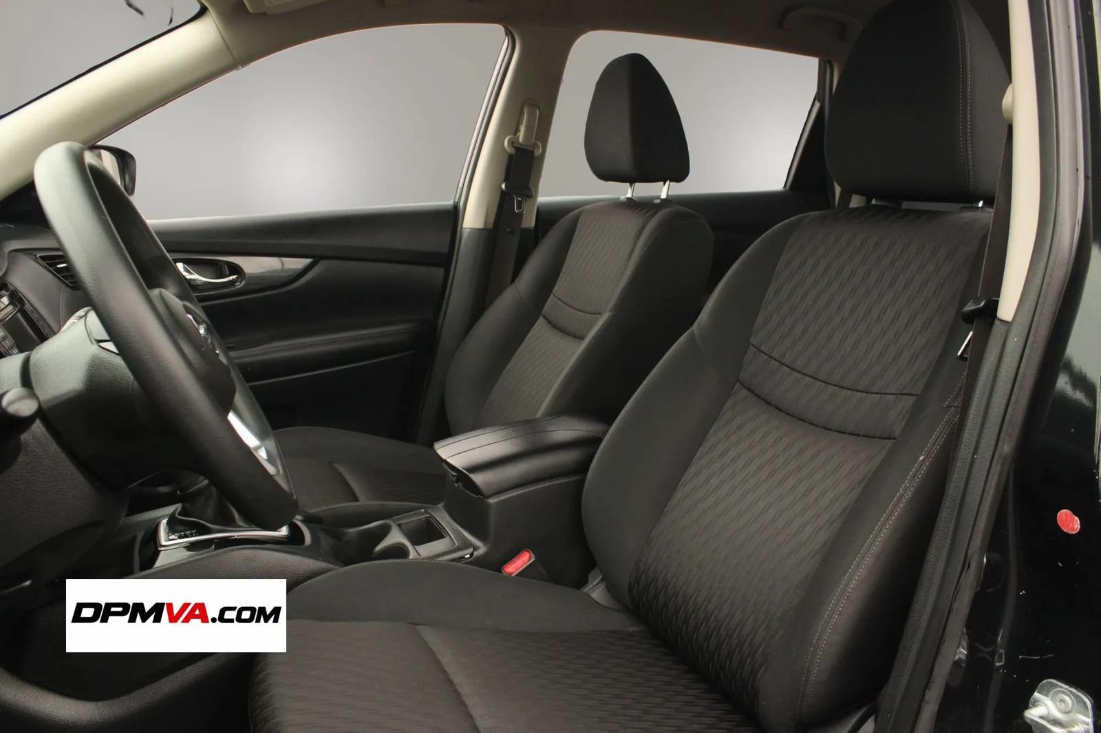 Used 2018 Nissan Rogue S AWD/4WD image 16