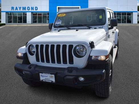 Used 2022 Jeep Wrangler Unlimited Sahara image 7