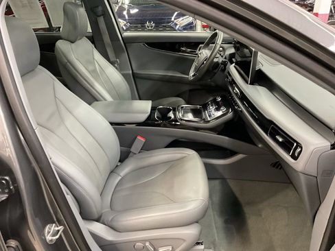 Used 2023 Lincoln Nautilus Reserve w/ Equipment Group 202A AWD/4WD image 19