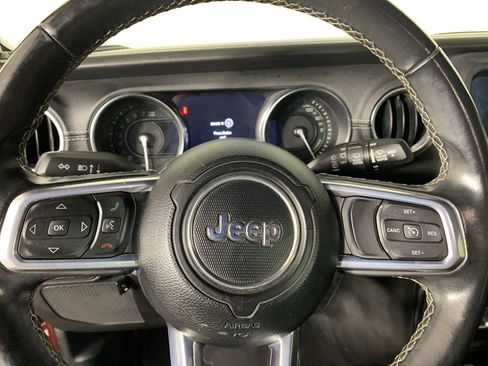 Used 2021 Jeep Wrangler Unlimited Sahara image 21