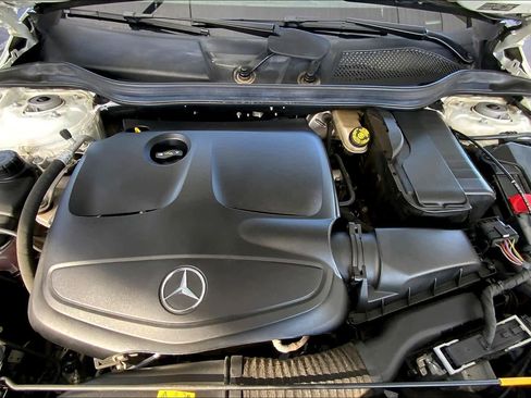 Certified 2020 Mercedes-Benz GLA 250 4MATIC image 31