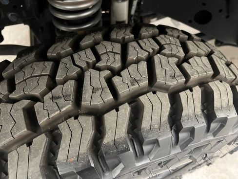 Used 2022 Jeep Gladiator Sport image 31