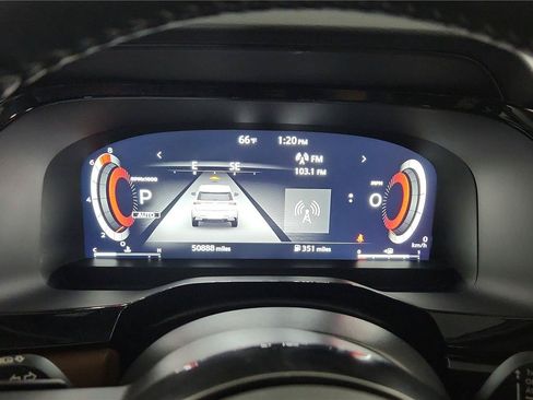 Used 2024 Nissan Pathfinder Platinum w/ Lighting Package (N92) AWD/4WD image 39
