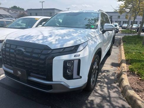 Used 2025 Hyundai Palisade SEL FWD image 4