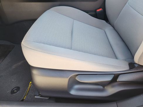 Used 2024 Toyota Prius LE image 28