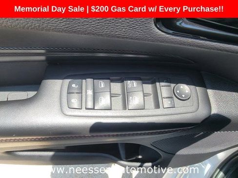 Used 2022 Dodge Durango R/T w/ Blacktop Package AWD/4WD image 18