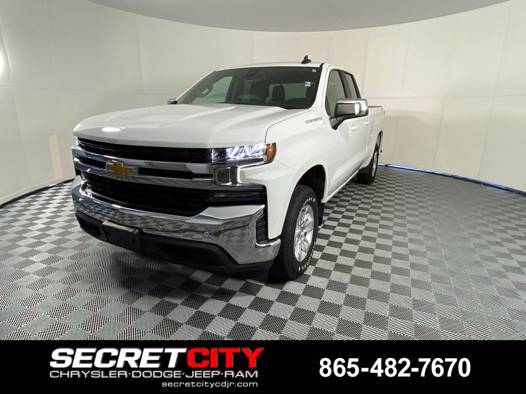 Used 2020 Chevrolet Silverado 1500 LT w/ Convenience Package AWD/4WD image 3