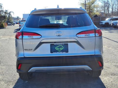 Used 2023 Toyota Corolla Cross LE image 6