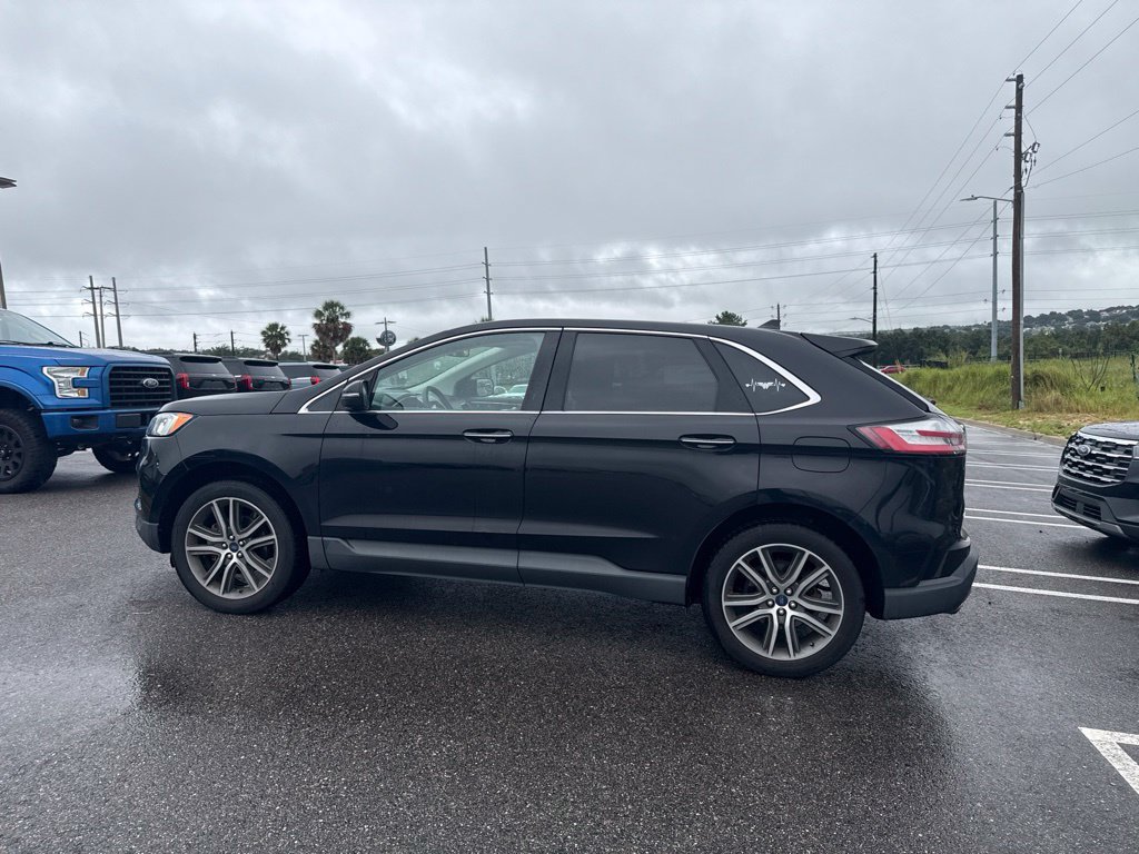 Used 2020 Ford Edge Titanium FWD image 4