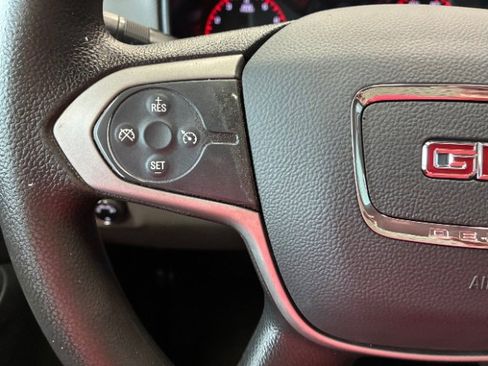 Used 2015 GMC Canyon 2WD Crew Cab w/ Convenience Package image 16