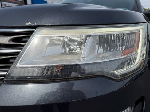 Used 2017 Ford Explorer XLT w/ Equipment Group 202A image 24