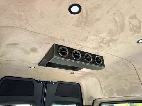 Used 2023 Mercedes-Benz Sprinter 2500 image 13