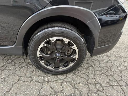 Certified 2022 Subaru Crosstrek 2.0i Premium w/ Moonroof Package image 23