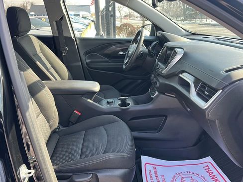 Used 2024 GMC Terrain SLE w/ Driver Convenience Package image 21