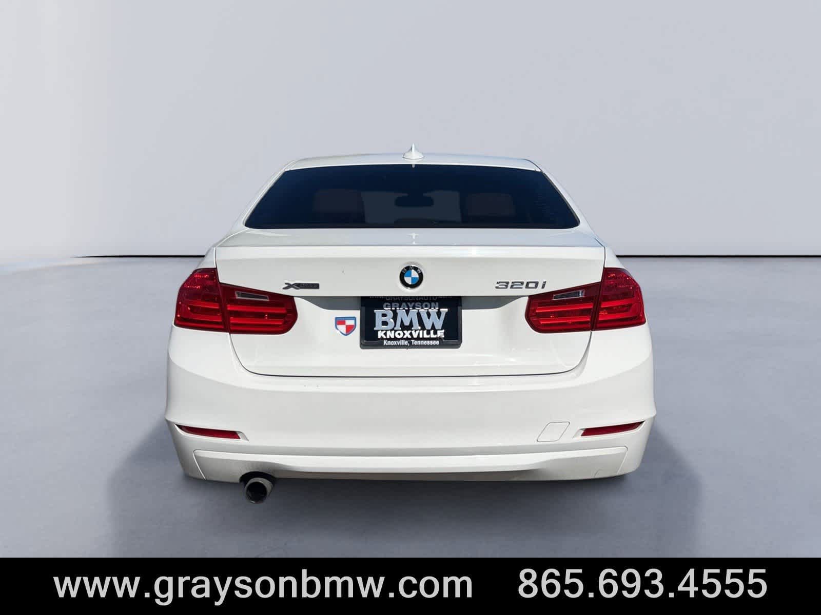 Used 2014 BMW 320i xDrive Sedan AWD/4WD image 4