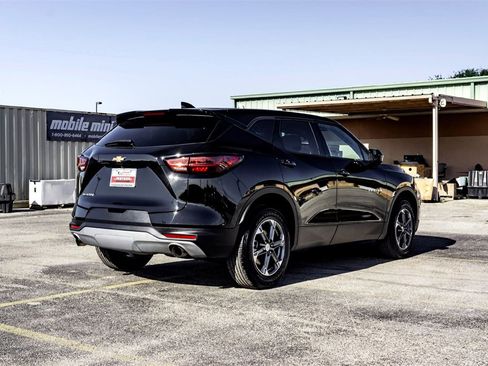 Used 2025 Chevrolet Blazer LT image 5